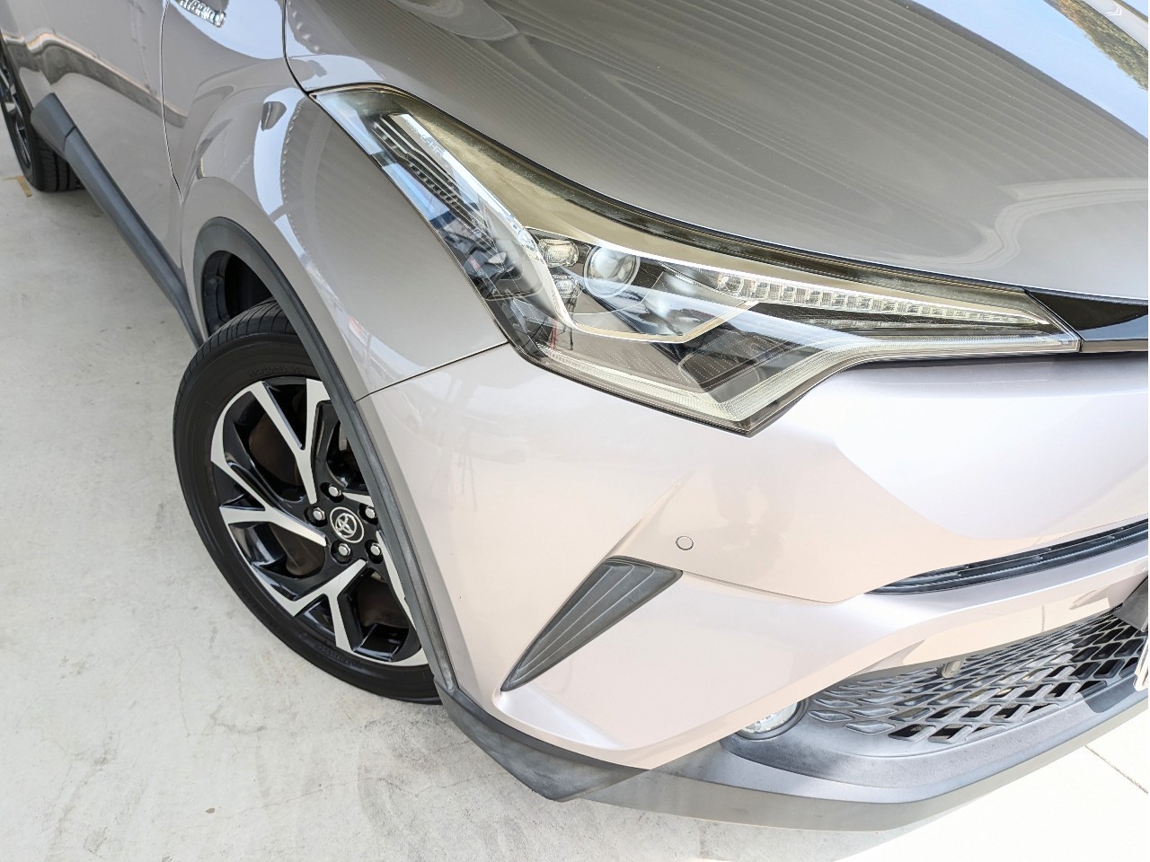 トヨタ C-HR9枚目