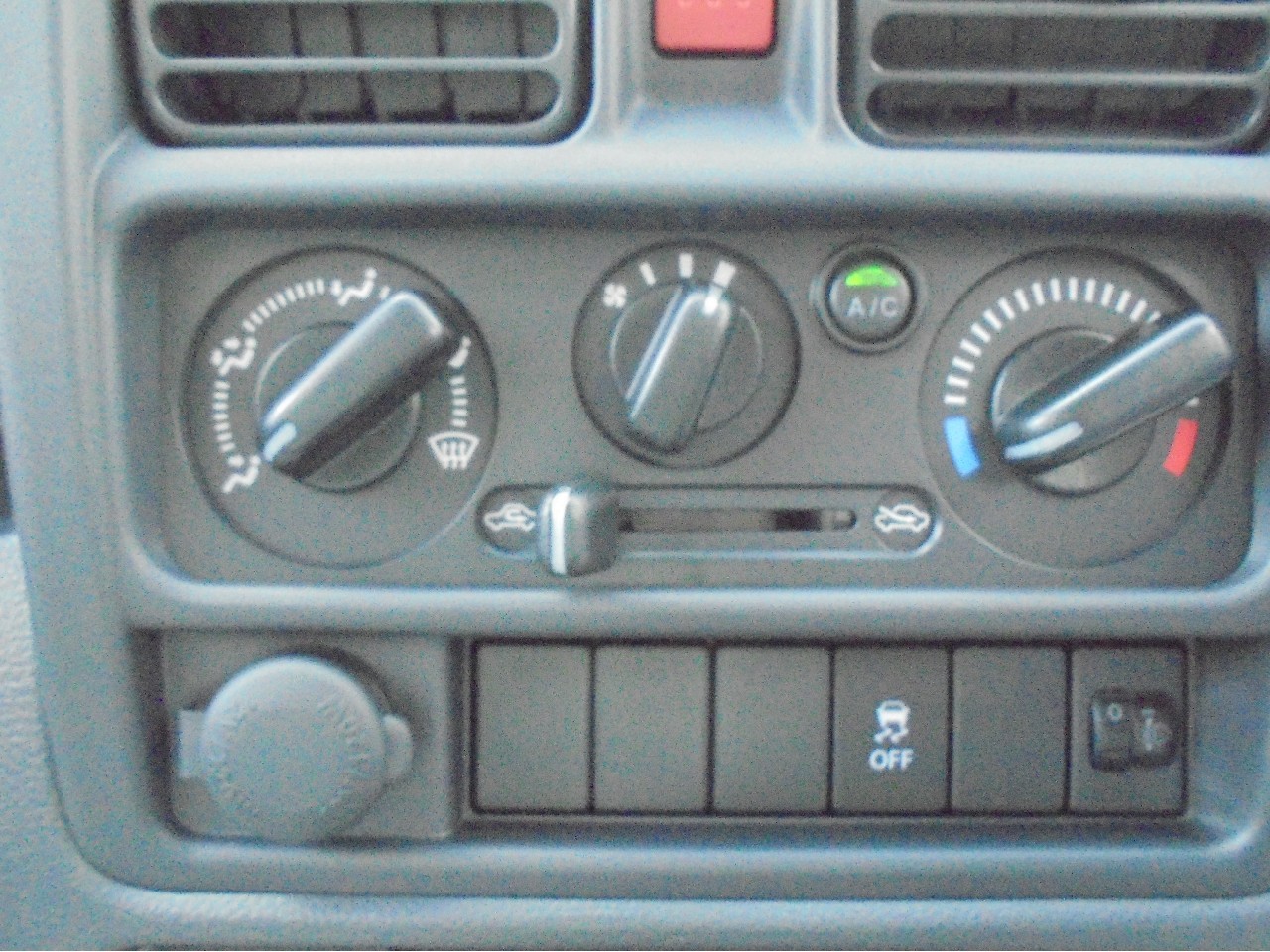 ミツビシ ミニキャブトラック18枚目