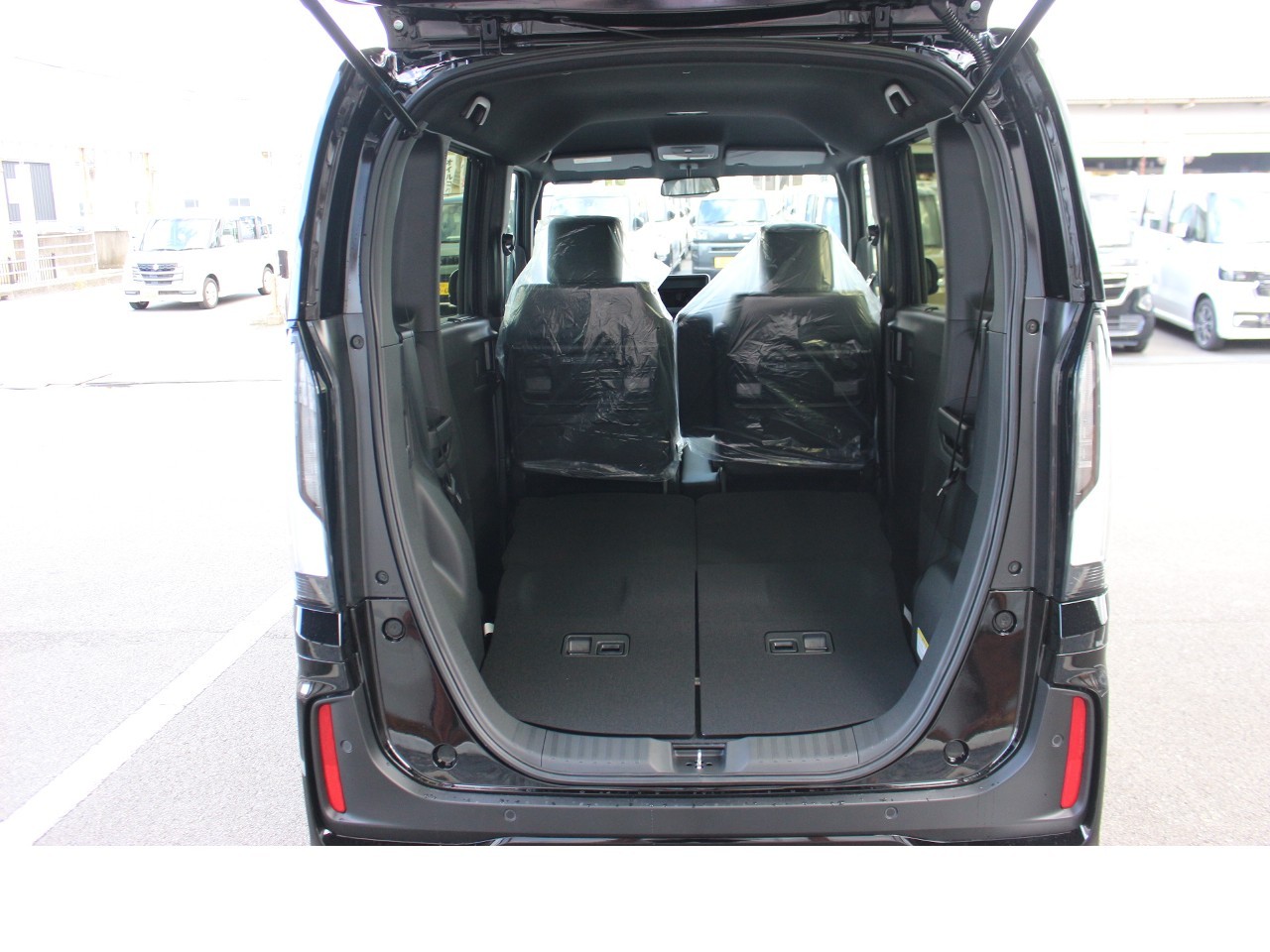 ホンダ N BOX13枚目